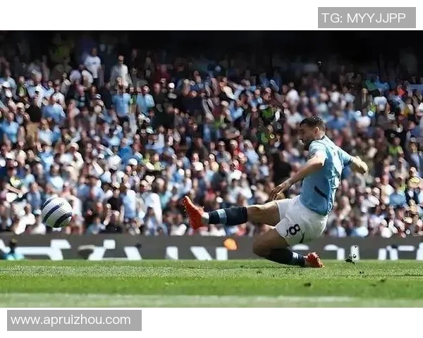 曼城足球明星丑闻曝光引发舆论风波球迷反应强烈