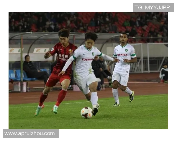 杭州足球队以89分稳居欧锦赛积分榜首位展现强劲实力 杭州足球队以89分稳居欧锦赛积分榜首位展现强劲实力