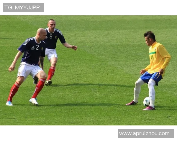 欧美足球明星第三弹揭秘他们的场上风采与场下生活的精彩瞬间