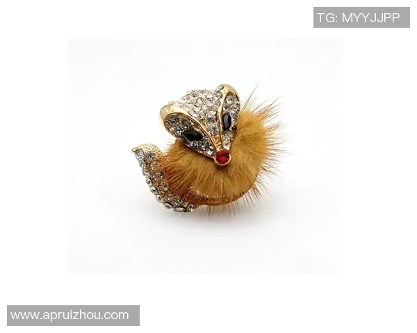 男生书包挂件设计灵感来源于足球明星的个性魅力与运动精神