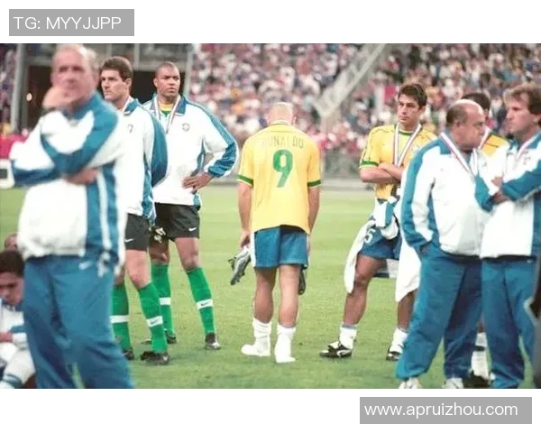 现役世界著名足球明星的辉煌成就与未来展望分析 现役世界著名足球明星的辉煌成就与未来展望分析