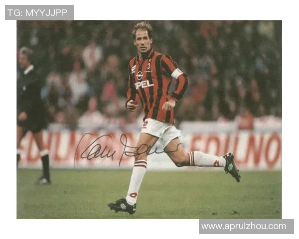 足球传奇的坚持与荣耀:探寻最持久的足球明星背后的故事与成就 足球传奇的坚持与荣耀:探寻最持久的足球明星背后的故事与成就