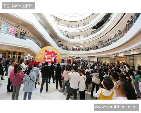 足球明星联手好声音舞台展现激情与才华的完美碰撞 足球明星联手好声音舞台展现激情与才华的完美碰撞