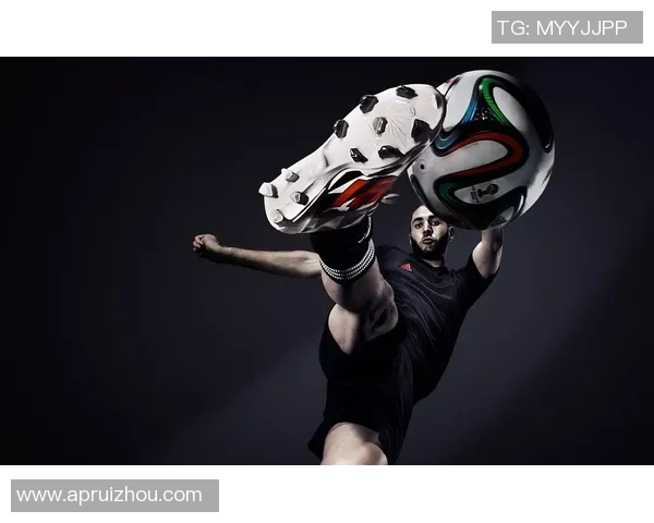 足球明星穿什么裤子时尚搭配解析与潮流趋势分享 足球明星穿什么裤子时尚搭配解析与潮流趋势分享